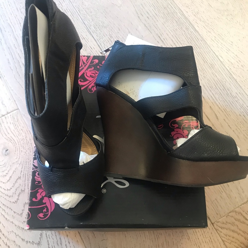 Black Sandal Wedge